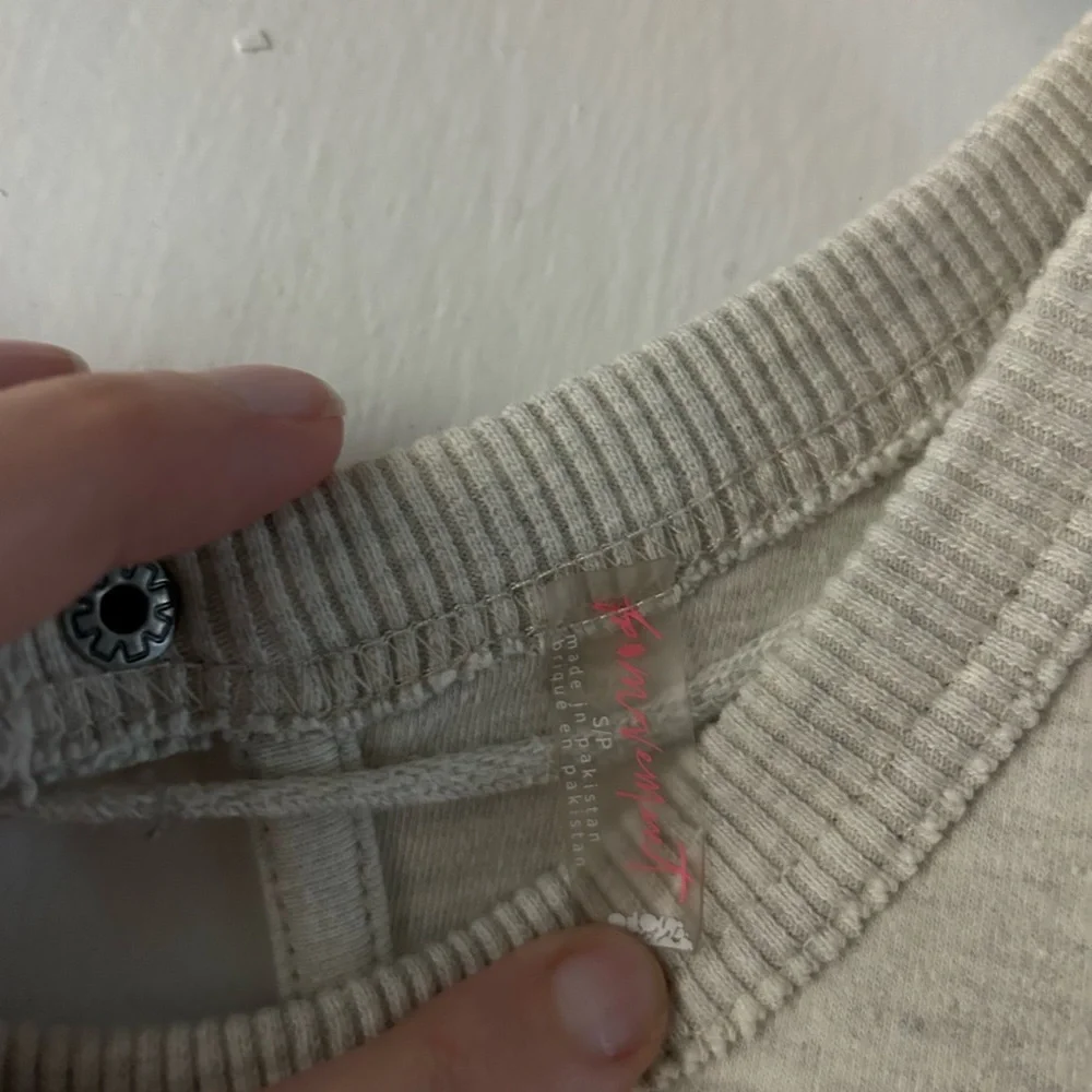 We the Free Throw and Go Onesie- oatmeal heather (not sea salt) size S - Picture 4 of 4